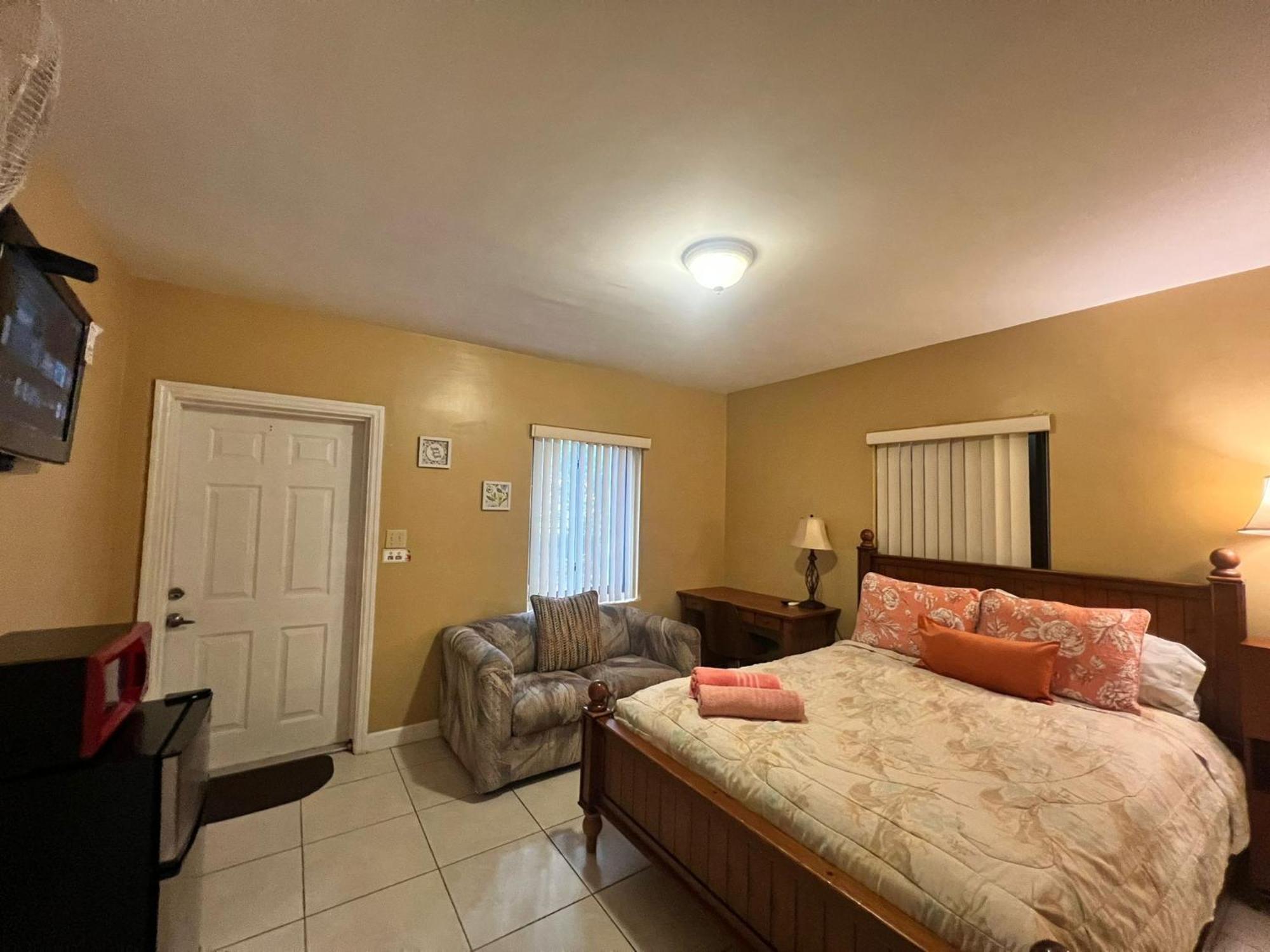 Royal Poinciana Stay Miami Springs Buitenkant foto