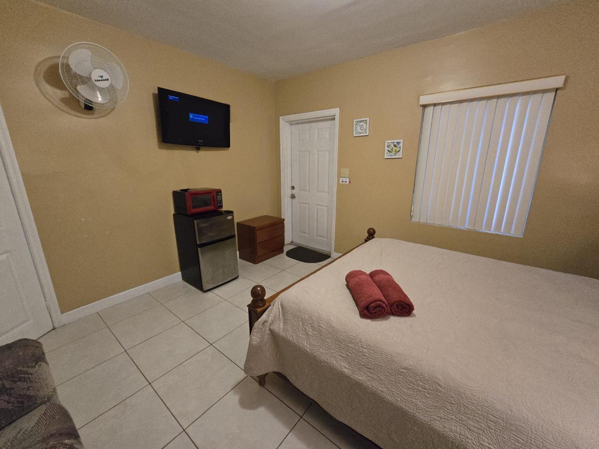 Royal Poinciana Stay Miami Springs Buitenkant foto