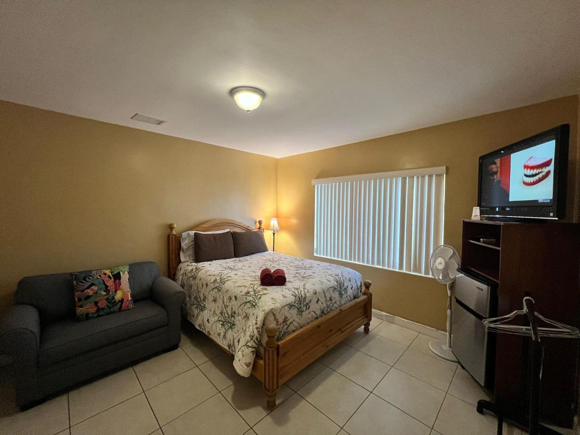 Royal Poinciana Stay Miami Springs Buitenkant foto